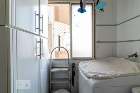 Apartamento à venda com 68m², 2 quartos e 1 vagaÁrea de Serviço