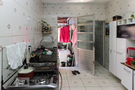 Casa à venda com 190m², 2 quartos e 2 vagas Casa à venda com 190m², 2 quartos e 2 vagasCozinha