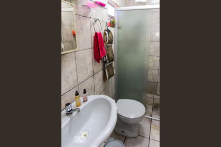 Casa à venda com 190m², 2 quartos e 2 vagas Casa à venda com 190m², 2 quartos e 2 vagasBanheiro