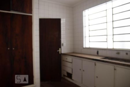 Banheiro de casa à venda com 4 quartos, 300m² em Centro, Campinas