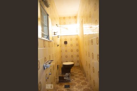 Casa à venda com 300m², 5 quartos e 3 vagasBanheiro de Serviço