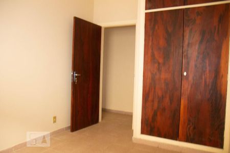 Casa à venda com 300m², 5 quartos e 3 vagasquarto 3