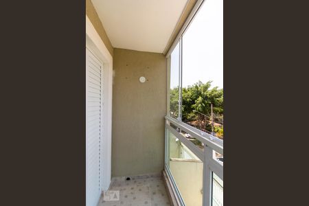 Casa à venda com 140m², 3 quartos e 2 vagas Casa à venda com 140m², 3 quartos e 2 vagasSacada Quarto 2 - Suíte