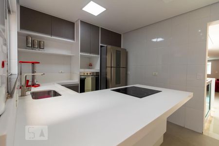 Casa à venda com 140m², 3 quartos e 2 vagas Casa à venda com 140m², 3 quartos e 2 vagasCozinha