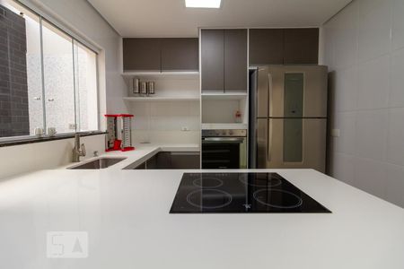 Casa à venda com 140m², 3 quartos e 2 vagas Casa à venda com 140m², 3 quartos e 2 vagasCozinha