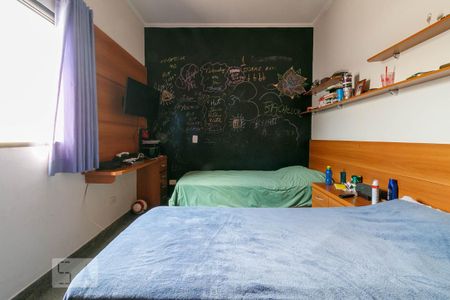 Casa à venda com 221m², 3 quartos e 2 vagasQuarto 3