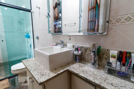 Casa à venda com 221m², 3 quartos e 2 vagasBanheiro 1