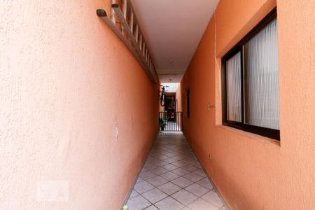 Casa à venda com 221m², 3 quartos e 2 vagasCorredor área externa