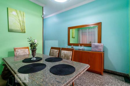 Casa à venda com 221m², 3 quartos e 2 vagasSala de jantar