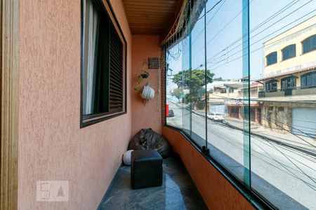 Casa à venda com 221m², 3 quartos e 2 vagasVaranda suíte