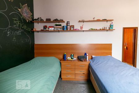 Casa à venda com 221m², 3 quartos e 2 vagasQuarto 3