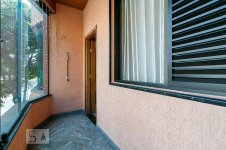 Casa à venda com 221m², 3 quartos e 2 vagasVaranda suíte