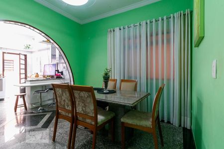 Casa à venda com 221m², 3 quartos e 2 vagasSala de jantar