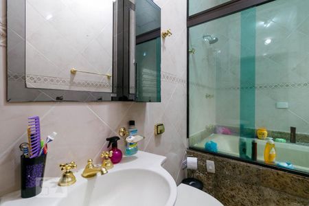 Casa à venda com 221m², 3 quartos e 2 vagasBanheiro 2