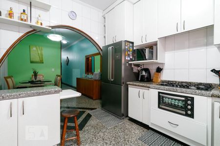 Casa à venda com 221m², 3 quartos e 2 vagasCozinha