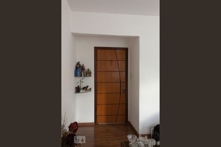 Entrada de apartamento à venda com 3 quartos, 73m² em Santa Terezinha, Belo Horizonte