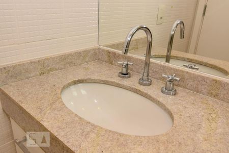 Apartamento para alugar com 160m², 3 quartos e 2 vagas Apartamento para alugar com 160m², 3 quartos e 2 vagasBanheiro da Suíte 2