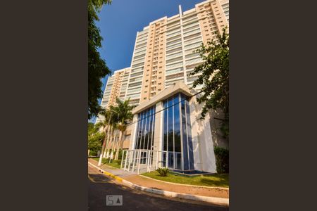 Apartamento para alugar com 160m², 3 quartos e 2 vagas Apartamento para alugar com 160m², 3 quartos e 2 vagasFachada