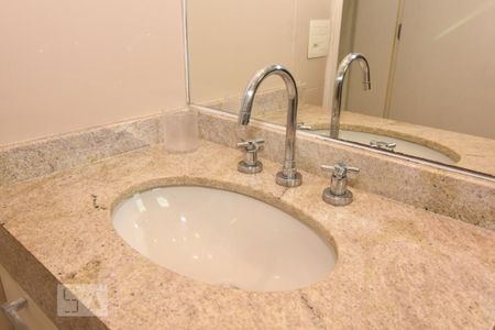 Apartamento para alugar com 160m², 3 quartos e 2 vagas Apartamento para alugar com 160m², 3 quartos e 2 vagasBanheiro da Suíte 3