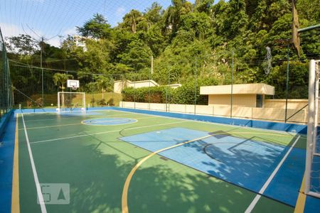 Apartamento para alugar com 160m², 3 quartos e 2 vagas Apartamento para alugar com 160m², 3 quartos e 2 vagasÁrea Comum - Quadra Poliesportiva