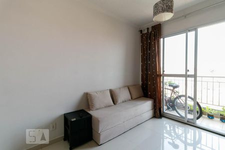 Sala de apartamento para alugar com 3 quartos, 57m² em Vila Talarico, São Paulo