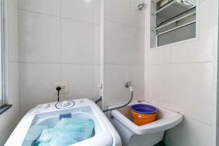 Apartamento à venda com 57m², 3 quartos e 1 vagaÁrea de serviço