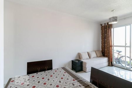 Sala de apartamento para alugar com 3 quartos, 57m² em Vila Talarico, São Paulo