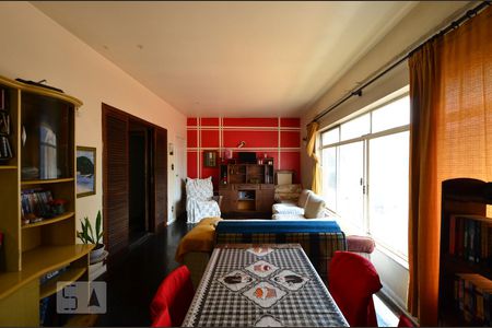 Sala de casa de condomínio à venda com 3 quartos, 154m² em Saúde, São Paulo