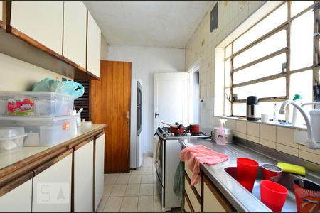 Casa de condomínio para alugar com 154m², 3 quartos e 1 vagaCozinha