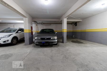 Garagem de apartamento para alugar com 2 quartos, 50m² em Vila Izabel, Curitiba