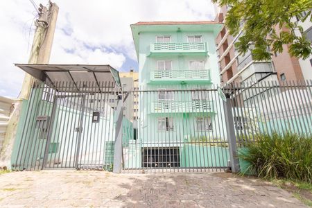 Fachada do Condomínio de apartamento para alugar com 2 quartos, 50m² em Vila Izabel, Curitiba