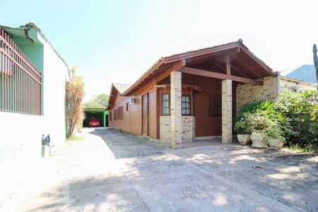 Casa à venda com 420m², 2 quartos e 2 vagasQuintal