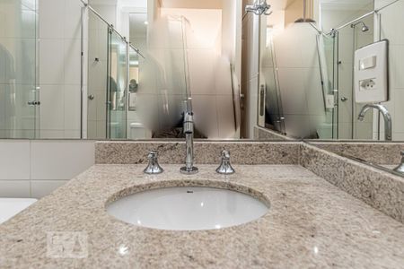 Apartamento para alugar com 69m², 2 quartos e 1 vaga Apartamento para alugar com 69m², 2 quartos e 1 vagaBanheiro da Suíte