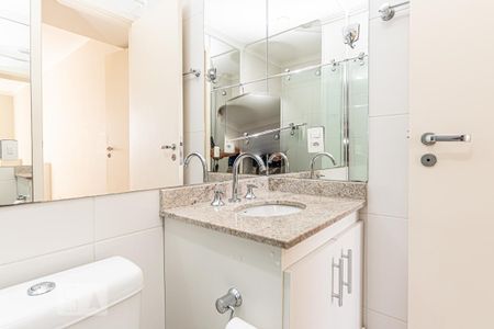Apartamento para alugar com 69m², 2 quartos e 1 vaga Apartamento para alugar com 69m², 2 quartos e 1 vagaBanheiro da Suíte
