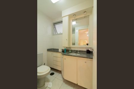 Apartamento à venda com 75m², 3 quartos e 2 vagas Apartamento à venda com 75m², 3 quartos e 2 vagasBanheiro Suíte