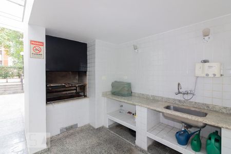 Apartamento à venda com 75m², 3 quartos e 2 vagas Apartamento à venda com 75m², 3 quartos e 2 vagasÁrea comum - Churrasqueira