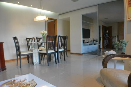 Sala com varanda de apartamento para alugar com 4 quartos, 137m² em Caminho das Árvores, Salvador