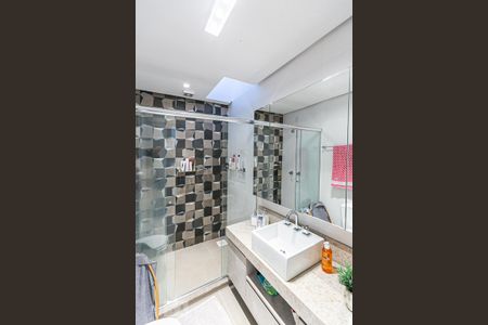 Casa de condomínio para alugar com 185m², 3 quartos e 2 vagasBanheiro do Corredor