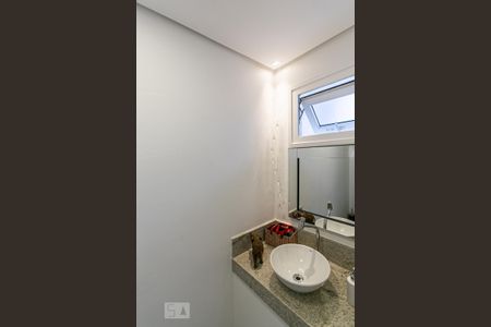 Casa de condomínio para alugar com 185m², 3 quartos e 2 vagasBanheiro do Salão