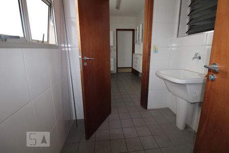 Apartamento à venda com 80m², 3 quartos e 1 vagaÁrea de Serviço