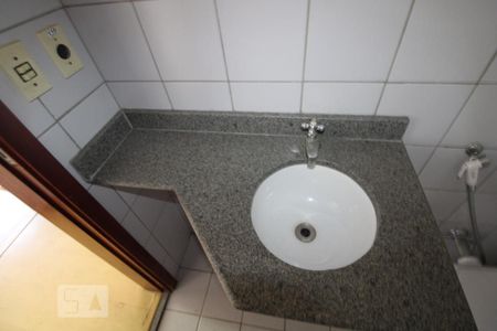 Apartamento à venda com 80m², 3 quartos e 1 vagaBanheiro social