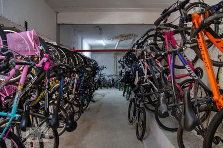 Apartamento para alugar com 60m², 2 quartos e 1 vaga Apartamento para alugar com 60m², 2 quartos e 1 vagaÁrea comum - Bicicletário