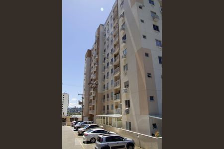 Apartamento para alugar com 60m², 2 quartos e 1 vaga Apartamento para alugar com 60m², 2 quartos e 1 vagaFachada