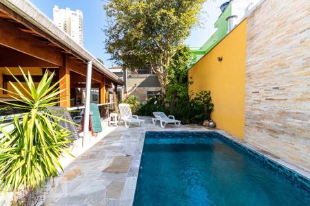 Casa à venda com 480m², 3 quartos e sem vagaÁrea da Piscina