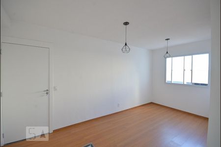 Sala de apartamento para alugar com 2 quartos, 41m² em Jardim Santa Emília, São Paulo