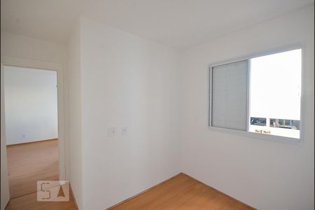 Quarto 2 de apartamento para alugar com 2 quartos, 41m² em Jardim Santa Emília, São Paulo