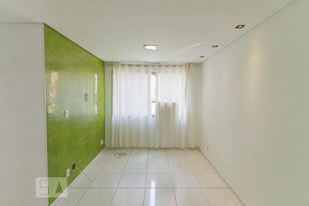 Sala de apartamento para alugar com 2 quartos, 77m² em Jardim Dabril, São Paulo