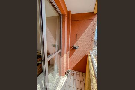 Apartamento à venda com 74m², 3 quartos e 2 vagasVaranda