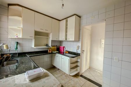 Apartamento à venda com 74m², 3 quartos e 2 vagasCozinha