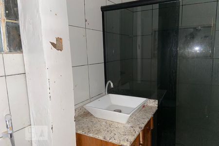 Banheiro da Suíte de casa para alugar com 1 quarto, 30m² em Inhaúma, Rio de Janeiro